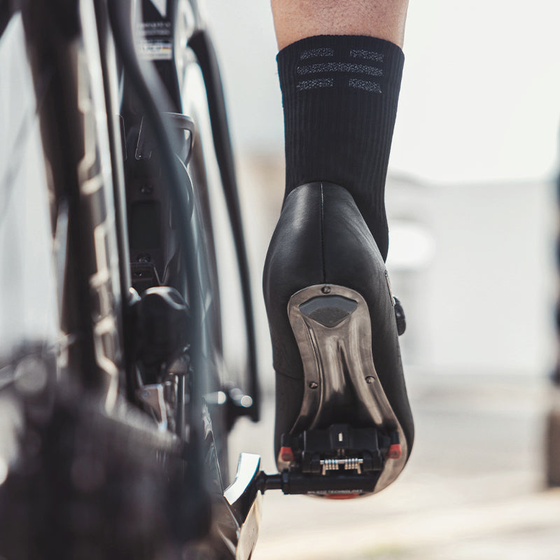 Santic Ti-Tech Landeveissko – Ekstrem komfort og stabilitet med titaniumsåle Gear & Grin Unisex Road Shoes