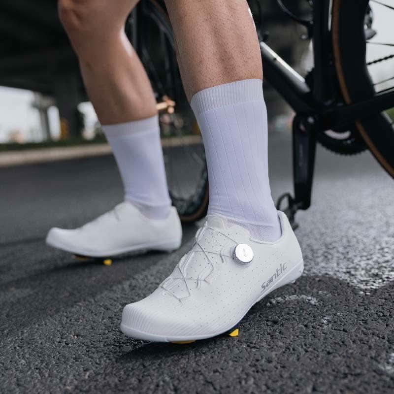 Santic Endless – Landeveissko med Karbonsåle for Maksimal Ytelse og Komfort Gear & Grin Unisex Road Shoes