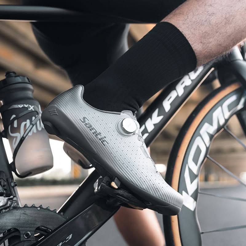 Santic Endless – Landeveissko med Karbonsåle for Maksimal Ytelse og Komfort Gear & Grin Unisex Road Shoes