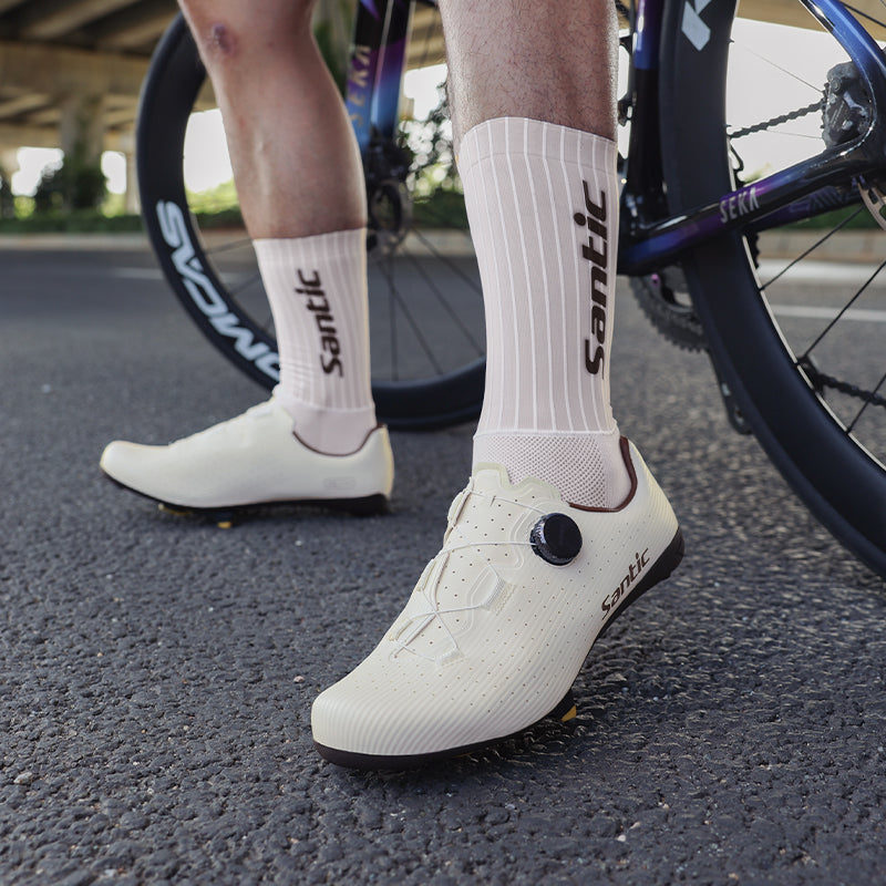 Santic Endless – Landeveissko med Karbonsåle for Maksimal Ytelse og Komfort Gear & Grin Unisex Road Shoes