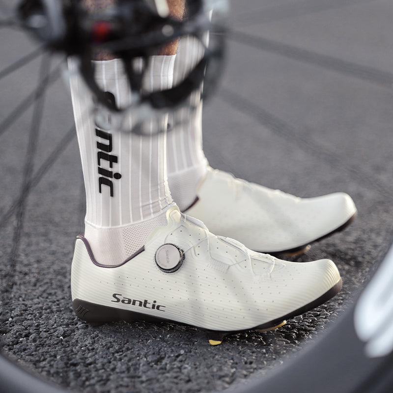 Santic Endless – Landeveissko med Karbonsåle for Maksimal Ytelse og Komfort Gear & Grin Unisex Road Shoes