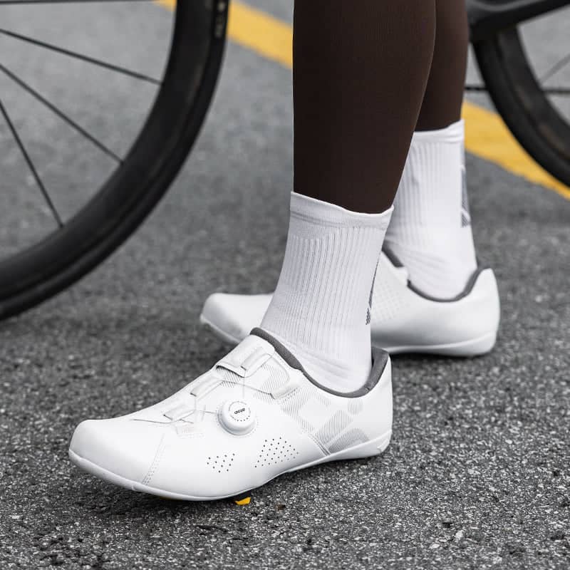 Santic Vast Landeveissko – Lettere, Raskere og Mer Komfortable Sykkelsko til Landevei Santic Cycling Unisex Road Shoes
