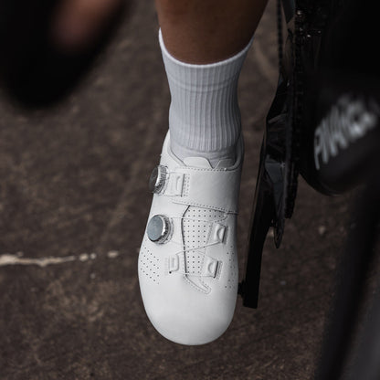 Santic Ti-Tech Landeveissko – Ekstrem komfort og stabilitet med titaniumsåle Gear & Grin Unisex Road Shoes