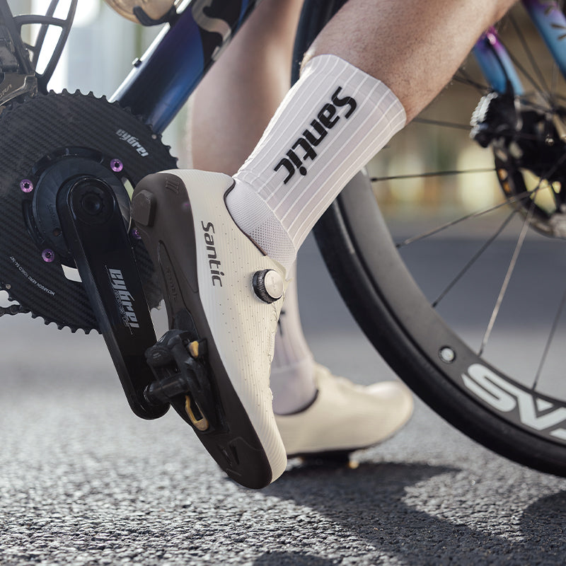 Santic Endless – Landeveissko med Karbonsåle for Maksimal Ytelse og Komfort Gear & Grin Unisex Road Shoes