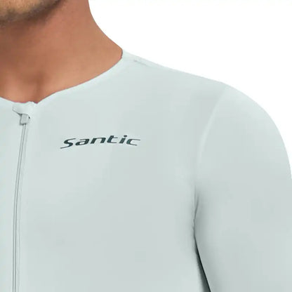 Lys grå, langermet Santic sykkeltrøye for herre med logo på brystet.