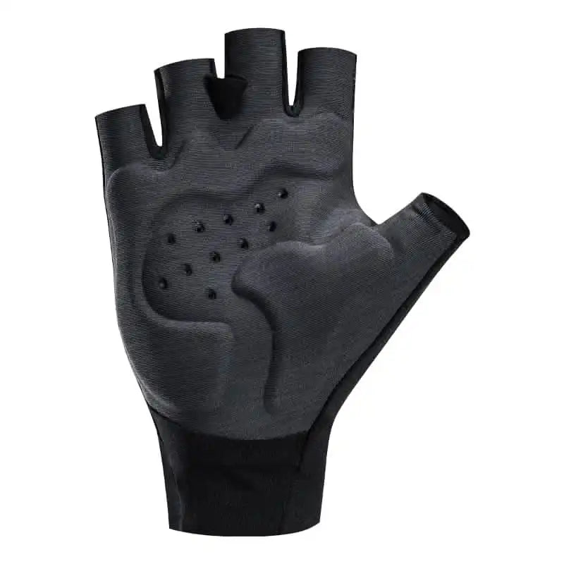 Sorte fingerløse sykkelhansker sett fra håndflaten med støtdempende gel-polstring og ventilasjonshull.