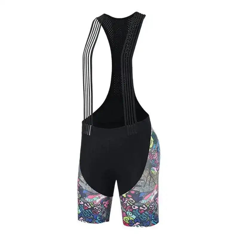 Svart bib-shorts for sykling med fargerikt grafisk mønster på bena og pustende seler.